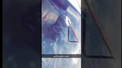 بالفيديو.. العناية الإلهية تنقذ سعوديا اخترق سيخ حديدي سيارته