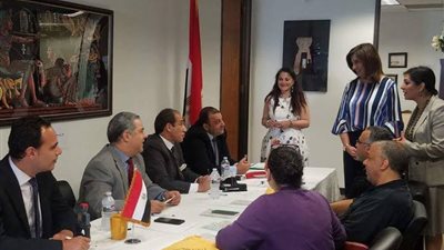 نبيلة مكرم: إقبال أبناء الجيلين الثاني والثالث يؤكد اعتزازهم بمصريتهم