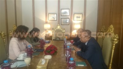 نبيلة مكرم تبحث سبل التعاون الثنائي مع وزير المغتربين اليمني