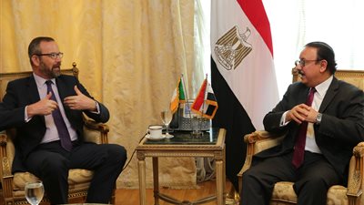 وزير الاتصالات وسفير أيرلندا يبحثان التعاون التكنولوجي