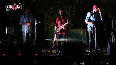 بالفيديو..«شارموفرز» يرقص على أنغام «زومبي» في «الحرية»