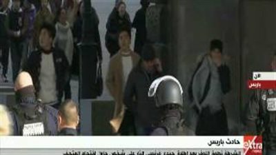 بالفيديو.. الشرطة الفرنسية تطوق متحف اللوفر