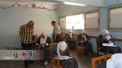 بالصور.. مدير عام فرع القناة يتفقد لجان امتحان التمريض بمبرة بورسعيد