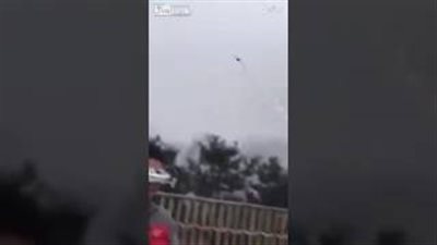 بالفيديو.. فتى يحول طائرة ريموت إلى مقاتلة تطلق قذائف