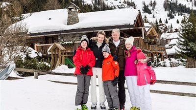 بالصور.. 15 لقطة تظهر كيف تبدو العائلات المالكة في 15 بلدا مختلفا