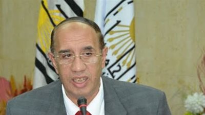 رئيس جامعة أسيوط يصدر قرارات جديدة بكليتي الهندسة والتربية الرياضية