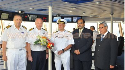 بالصور.. «مميش» يرسل وفدا للقناة لاستقبال أحدث سفينة ركاب