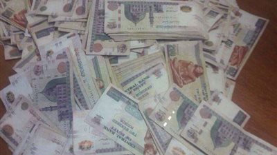 ضبط مسافر بحوزته 29 ألف جنيه في «الشراب» بمطار الأقصر