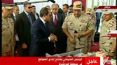 بالفيديو.. السيسي يستمع لشرح مفصل عن الصوامع في المراشدة