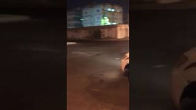 بالفيديو.. وافد ينقم من شابين سرقا هاتفه بطريقة بشعة في السعودية