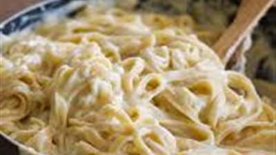 طريقة إعداد النودلز بـ«صوص الفريدو»