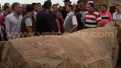 بالصور.. وزير الآثار يطالب بالانتهاء من سحب المياه الجوفية بصان الحجر