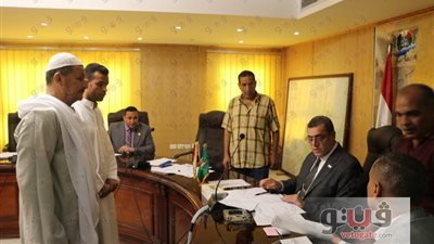 بالصور.. إصدار تراخيص أكشاك للأسر الفقيرة في الفيوم