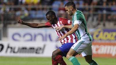 أتلتيكو مدريد يتعادل سلبيا مع ريـال بيتيس في الشوط الأول