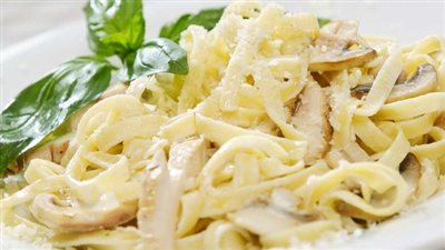 طريقة عمل مكرونة بالدجاج والكريمة من الشيف نيفين عباس