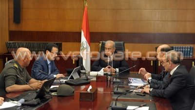 الحكومة تسابق الزمن للانتهاء من تطوير منطقة قناة السويس.. اجتماع شهري لمتابعة معدلات التنفيذ وتوفير احتياجات المشروعات.. تنفيذ 4 مناطق تنمية بالعين السخنة وشرق الإسماعيلية والقنطرة غرب وشرق بورسعيد