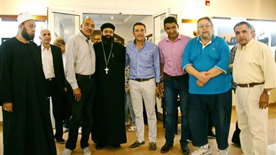 بالصور.. افتتاح معرض تصوير صيد بورسعيد بحضور ممثلين عن الأزهر والكنيسة