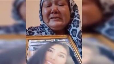 لعنة الله عليك يا قاتل..  أُم تبكي بحرقة بعد اصطحاب 