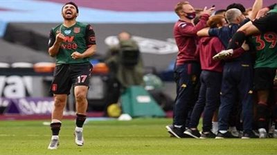 أستون فيلا يشيد بإنجازات تريزيجيه ودوره في بقاء الفريق بالدوري الإنجليزي