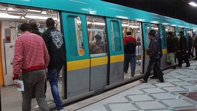 المترو يقترب من نقل مليون راكب اليوم