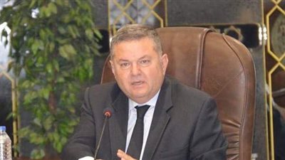 وزير قطاع الأعمال يتابع خطة تطوير شركات نقل الركاب