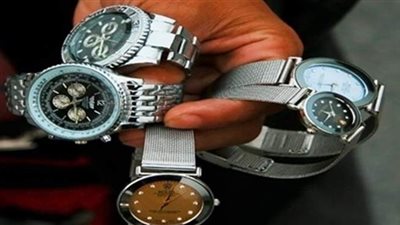 التحفظ على ١٤ ألف ساعة يد مغشوشة تمهيدا لإعدامها