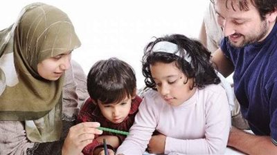 لتشعري بنجاحك كأم.. الوصايا العشر لتربية أبنائك بطريقة إيجابية