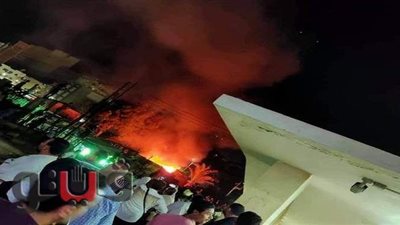 حريق هائل بالقرب من محطة سكك حديد الزقازيق | صور