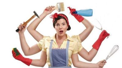 لربات المنازل.. شغل البيت وتنظيفه يعادل المجهود داخل صالات الجيم