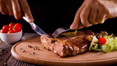 9 نصائح تساعدك في الاستمتاع بتناول اللحوم في العيد بدون مشاكل صحية