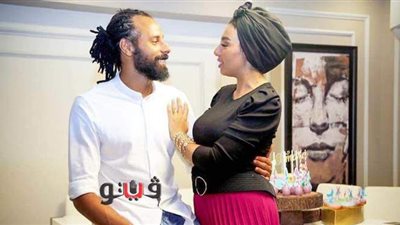 جنش يظهر بنيولوك جديد مع زوجته احتفالا بالعيد