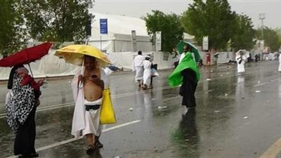 أيام مباركة.. سقوط أمطار متوسطة على مزدلفة والمشاعر المقدسة