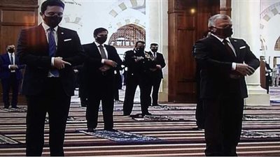 الملك عبدالله  وولي العهد يشاركان المصلين أداء صلاة عيد الأضحى