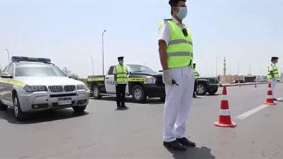 انتظام الحركة المرورية بالمحافظات..  والشرطة تدفع بخدمات إغاثة  على الطرق