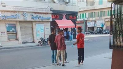 إقبال الأطفال على المطاعم في الإسكندرية احتفالا بعيد الأضحى