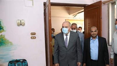 محافظ قنا يشارك الأطفال الأيتام فرحتهم بعيد الأضحى المبارك | صور