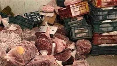ضبط صاحب مصنع بحوزته 1.3 طن لحوم فاسدة فى القطامية