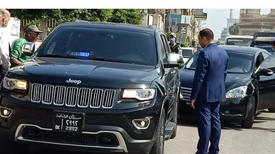 محافظ الدقهلية ينفعل ويوجه تحذيرا لرئيس حي شرق المنصورة بسبب سوء النظافة