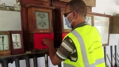 عمال الصيانة الجندي المجهول في خدمة نقل الركاب بالسكك الحديدية