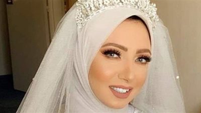 فاشون بلوجر: يجب على العروس عمل بروفة للمكياج قبل الزفاف لتفادى العيوب