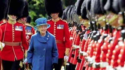 القبض على أحد أفراد الحرس الشخصي للملكة إليزابيث وبحوزته كوكايين