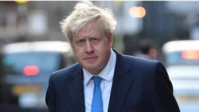 بعد زيادة الإصابات.. جونسون يؤجل تخفيف إجراءات 