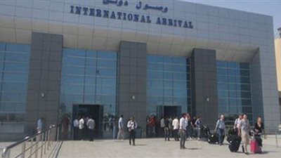 ضبط ٤ الاف عبوة مرهم  بحوزة راكب في مطار الغردقة