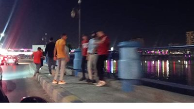 في أول أيام  العيد.. إقبال مواطني الدقهلية ليلا على كورنيش المنصورة | فيديو