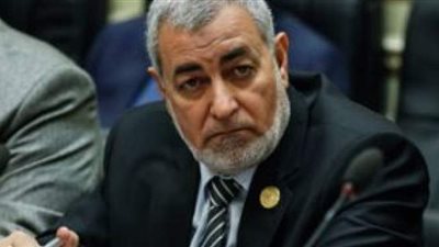 برلماني يطالب المحافظين  بإزالة المعوقات في  إجراءات التصالح