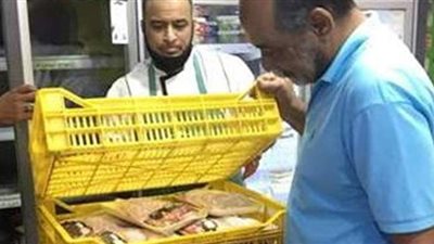 غلق 9 منشأت وتحرير 45 محضر بمحال ومنافذ بيع الاغذية بقنا | صور