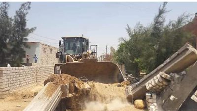 إزالة ٣٤٢ حالة تعد علي املاك الدولة بمراكز الفيوم