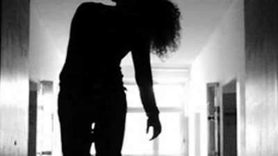 بحبل الغسيل.. فتاة بالمنيا تتخلص من نفسها شنقاً بسبب ضائقة نفسية
