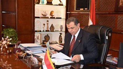 صرف 3.2 مليون جنيه منحا لـ 3208 عمال غير منتظمين بالوادي الجديد