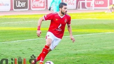 الجهاز الفني للأهلي يطمئن على إصابة ياسر إبراهيم